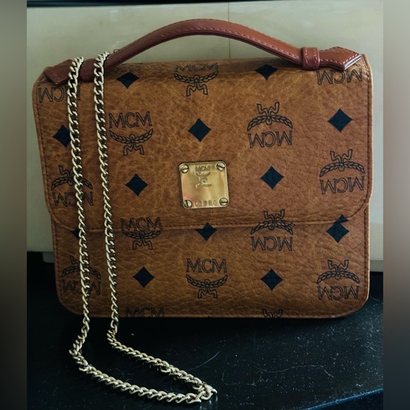 MCM RARE VINTAGE MCM MINI TOTE AND CROSSBODY BAG. PRISTINE CONDITION. - Picture 7 of 15